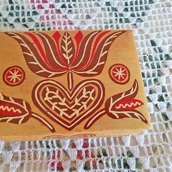 Evelyn W's memory box